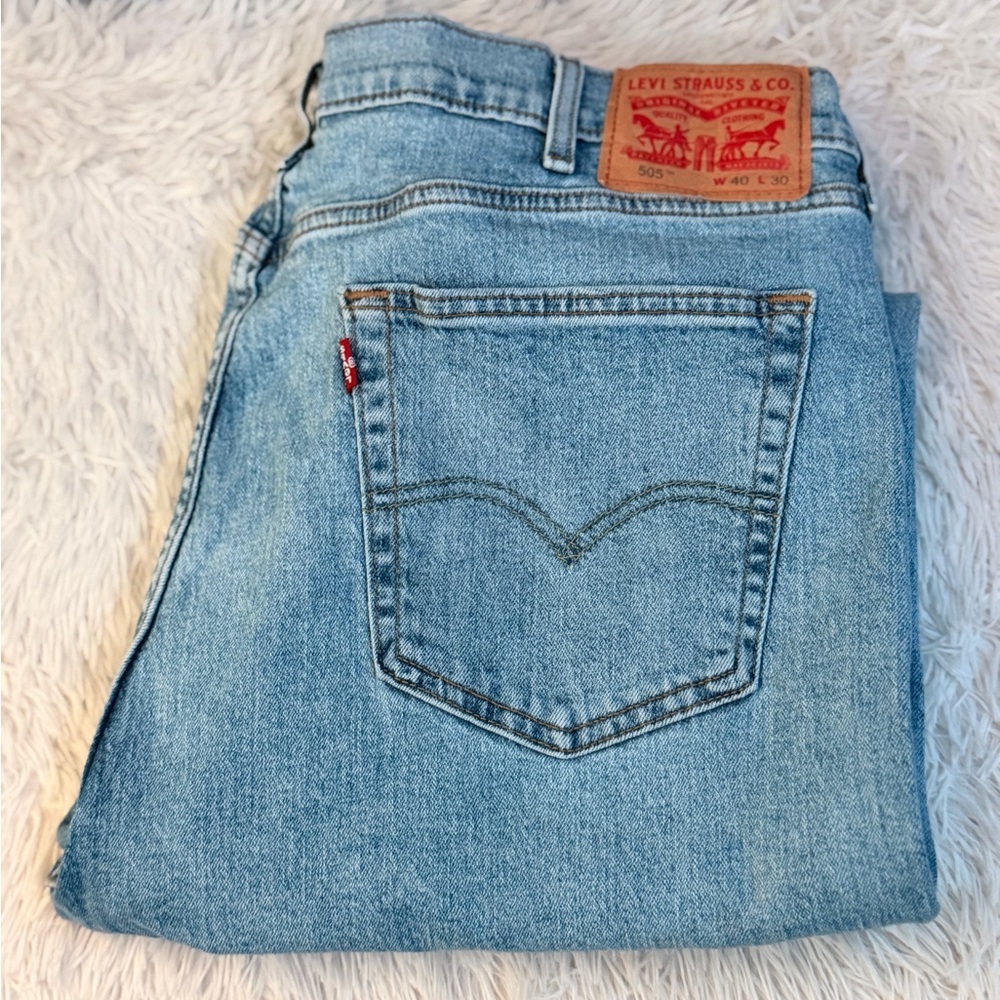 Levi's Classic Blue Relaxed 505 Jeans 40x30 Like New